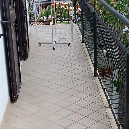 Le Luci Al Primo Piano Interno 1 Apartment