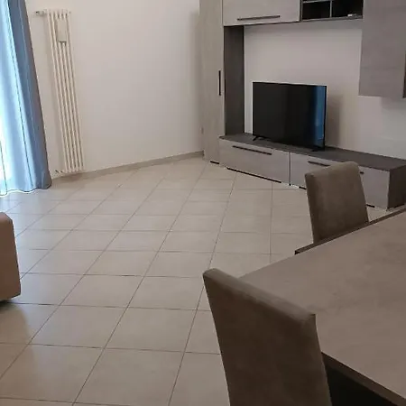 Le Luci Al Primo Piano Interno 1 Apartment *