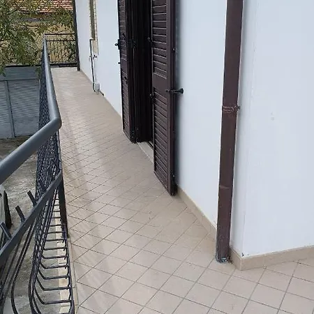 Le Luci Al Primo Piano Interno 1 Vasto